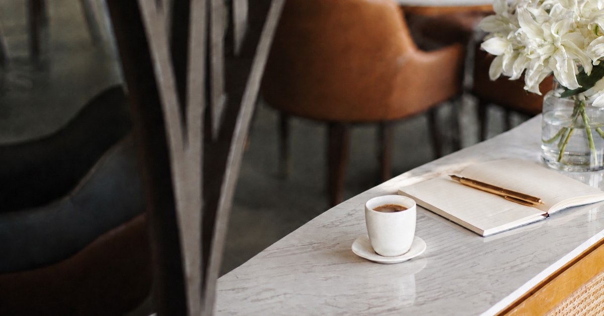 How to Keep Journaling When the Holidays Take Over Your Calendar